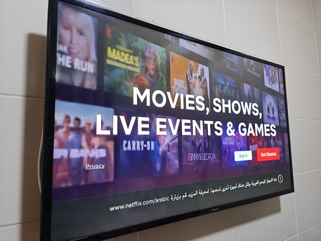 Al Malaz, Electronics, SAR 600,  Samsung Smart TV MODEL- UA49J5250AK