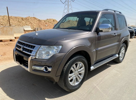 Riyadh, Vehicles, Cars & Trucks , SAR 47000,  Mitsubishi Pajero,  2016,  Automatic,  215000 KM,   GLS V6 3.8L 3 Door