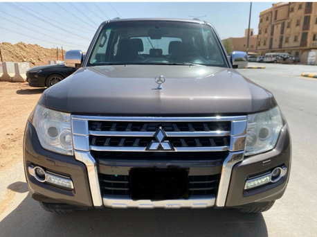 Riyadh, Vehicles, Cars & Trucks , SAR 47000,  Mitsubishi Pajero,  2016,  Automatic,  215000 KM,   GLS V6 3.8L 3 Door