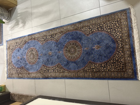 Manama, Household Items, BHD 300,  Persian Rug Set