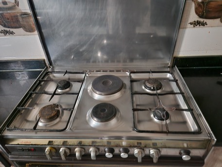 Hamad Town, Appliances, BHD 25,  6 Burner Stove For Sale