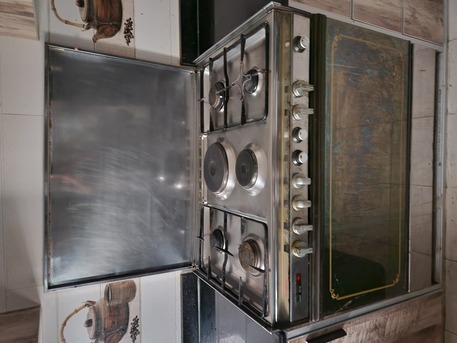 Hamad Town, Appliances, BHD 25,  6 Burner Stove For Sale