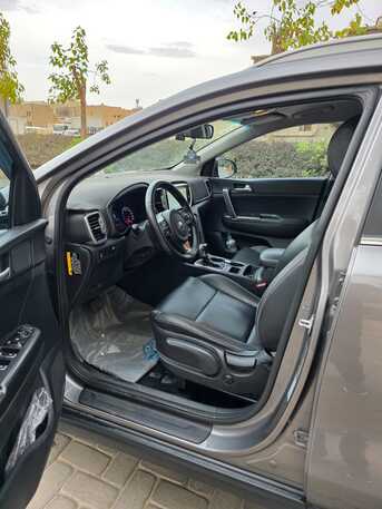 Riyadh, Vehicles, Cars & Trucks , SAR 38000,  Kia Sportage Diesel,  2018,  Automatic,  202000 KM,  Kia Sportage  Diesel 2.0 Well Maintained