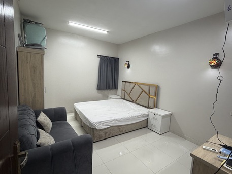 Al Rabie, Apartments, Flats, Houses & Villas, SAR 800/month,  Furnished,  1 BR,  Furnished Room In Family Flat Near Badr Rabie/Alwafa For Executive Bachelor