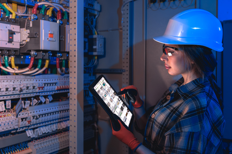Dubai, Construction, Choosing The Right Electrical And Mechanical Contractor In Dubai For Industrial Projects