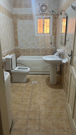 Al Baghdadyiah Al Gharbyia, Rooms for Rent, SAR 1500/month,  Room Available For Rent For A Single Person Only. Neat And Clean Environment.