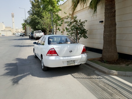 Riyadh, Vehicles, Cars & Trucks , SAR 14000,  Nissan Sunny,  2011,  Automatic,  425000 KM,