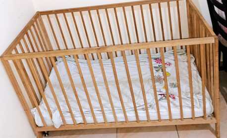 Jeddah, Furniture, SAR 1500,  Very Good Condition Nice Looking Bed Set With Free Mattress & Free Ikea Baby Singular Cot