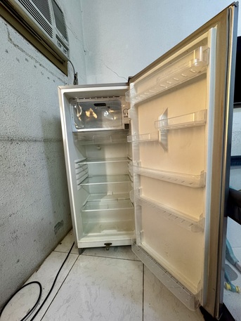 Riyadh, Appliances, SAR 300,  Kabayan Refrigerator 300sr Only. ( 173L Class Pro )