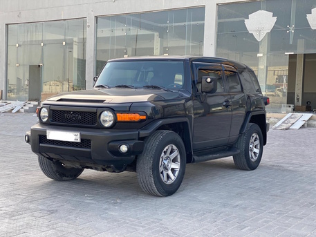 Manama, Vehicles, Cars & Trucks , BHD 7500,  Toyota FJ Cruiser,  2015,  Automatic,  230500 KM,    (Black)