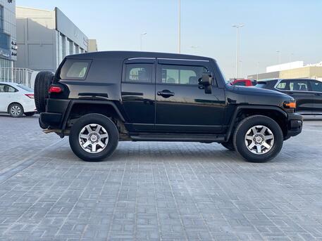 Manama, Vehicles, Cars & Trucks , BHD 7500,  Toyota FJ Cruiser,  2015,  Automatic,  230500 KM,    (Black)
