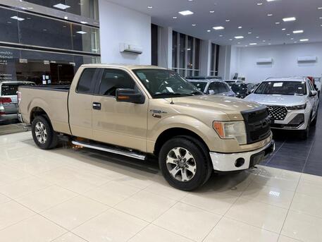 Manama, Vehicles, Cars & Trucks , BHD 4950,  Ford F-150,  2014,  Automatic,  221200 KM,    (Gold)