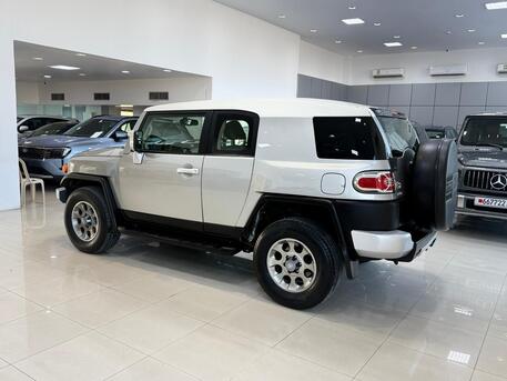 Manama, Vehicles, Cars & Trucks , BHD 4200,  Toyota FJ Cruiser,  2012,  Automatic,  480700 KM,    (Grey)