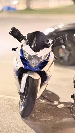 Jubail, Vehicles, Cars & Trucks , SAR 30000,  Suzuki GSX-R 1000 2013,  2013,  Automatic,  40000 KM,  Suzuki GSX-R 1000, White And Blue.