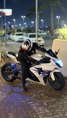 Jubail, Vehicles, Cars & Trucks , SAR 30000,  Suzuki GSX-R 1000 2013,  2013,  Automatic,  40000 KM,  Suzuki GSX-R 1000, White And Blue.