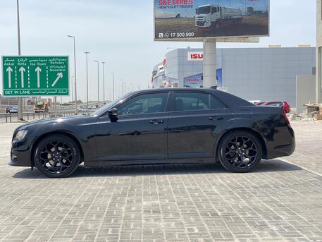 Manama, Vehicles, Cars & Trucks , BHD 4200,  Porsche Cayenne,  2011,  Automatic,  183400 KM,   /  (Black)