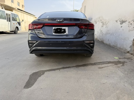 Riyadh, Vehicles, Cars & Trucks , SAR 35000,  Kia Cerato,  2019,  Automatic,  298230 KM,