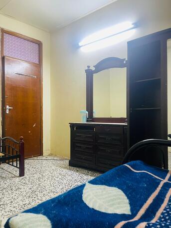 Manama, Rooms for Rent, BHD 80/month,  Room Availabale For Rent Immediately 80BD With EWA+WIFI