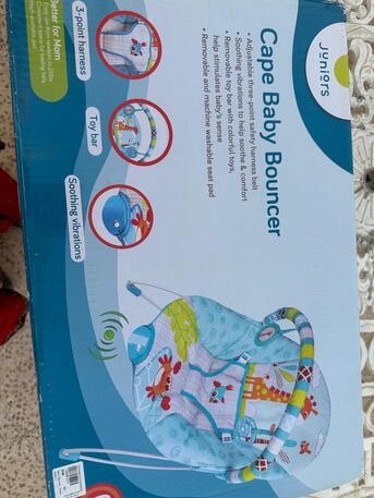 Riyadh, Baby & Kid Stuff, SAR 70,  Juniors - Baby Bouncer With Soothing Vibration And Toy Bar