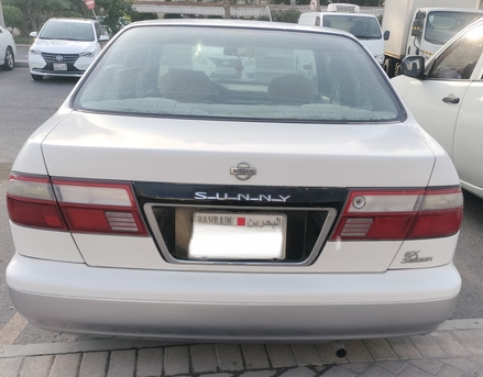 Manama, Vehicles, Cars & Trucks , Nissan Sunny,  1999,  Automatic,  180000 KM,  99 Model