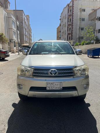 Jeddah, Vehicles, Cars & Trucks , SAR 45000,  Toyota Fortuner,  2009,  Automatic,  115000 KM,    SR5 115k KMS For Sale