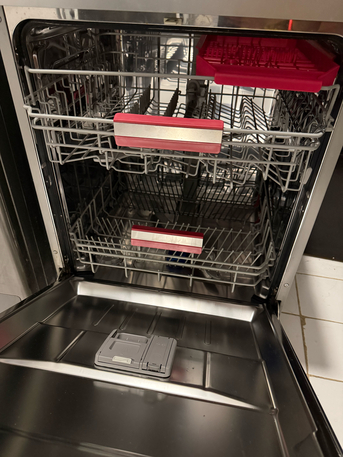 Riyadh, Appliances, SAR 700,  Toshiba Dishwasher,14 Plates Setting, 6 Programs