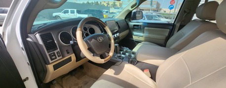Riyadh, Vehicles, Cars & Trucks , SAR 65000,  Toyota Sequoia SR5,  2011,  Automatic,  249700 KM,
