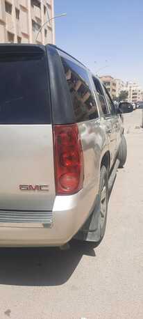 Riyadh, Vehicles, Cars & Trucks , SAR 23000,  Gmc Yukon XL,  2007,  Automatic,  500000 KM,  SAR 23000, , , , 500000KM