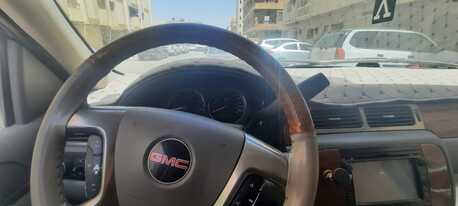 Riyadh, Vehicles, Cars & Trucks , SAR 23000,  Gmc Yukon XL,  2007,  Automatic,  500000 KM,  SAR 23000, , , , 500000KM