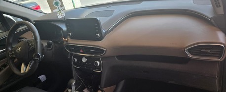 Hidd, Vehicles, Cars & Trucks , BHD 7900,  Hyundai Santa Fe,  2022,  Automatic,  84000 KM,    &ndash; Family Used, Agency Maintained, Clean 84k Run. 38195002 WhatsApp