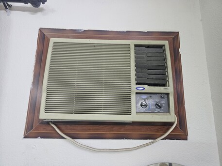 Riyadh, Air Conditioners, SAR 400,  Heavy-Duty Carrier Window AC (Hot & Cold) &ndash; Excellent Working Condition - SAR 400