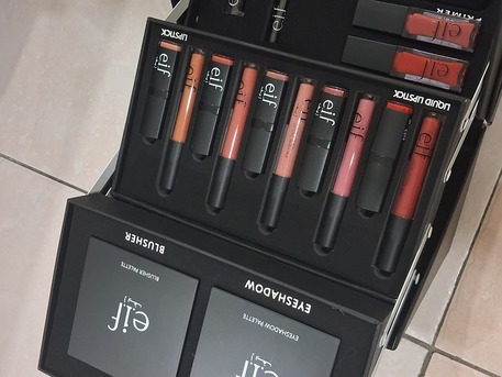 Al Rawabi, Clothing & Accessories, SAR 260,  E.i.f Make Up Kit BRAND NEW NOT OPEND