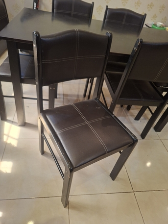 Jeddah, Free Items, SAR 100,  Wooden Dining Table