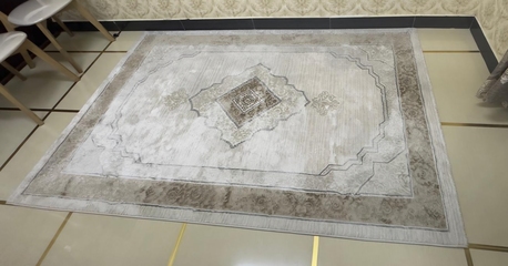 Arad, Household Items, BHD 10,  Curtain And Carpet For Sale