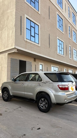 Riyadh, Vehicles, Cars & Trucks , SAR 39000,  Toyota Fortuner,  2009,  Automatic,  270664 KM,    &ndash;  Transmission   Excellent Condition