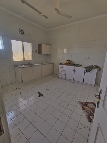 Mahooz, Apartments, Flats, Houses & Villas, BHD 180/month,  2 BR,  2 BHK Spacious Family Flat For Rent In Mahooz *35529070
