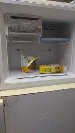 Hidd, Air Conditioners, BHD 50,  Hitachi And Samsung Fridge
