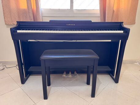 Riyadh, Musical Instruments, SAR 6000,  Yamaha CLP-725 Digital Piano Black
