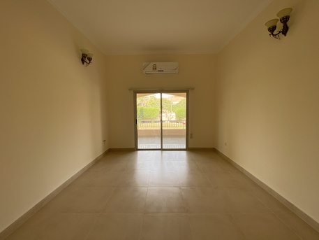 Barbar, Villas, BHD 800,  Spacious Villa | Large Private Garden