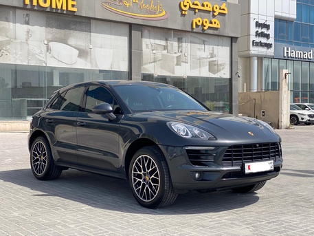 Manama, Vehicles, Cars & Trucks , BHD 7400,  Porsche Macan,  2018,  Automatic,  138000 KM,    (Grey)