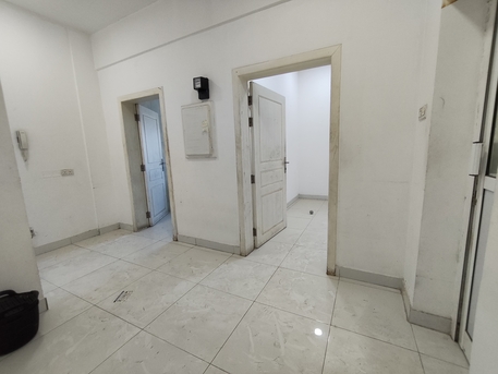 Manama, Apartments, Flats, Houses & Villas, BHD 180/year,  1 BR,  Sagaya:- Studio Flat On Rent With Ewa..