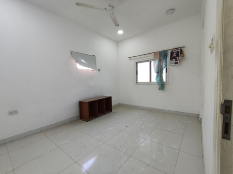 Manama, Apartments, Flats, Houses & Villas, BHD 180/year,  1 BR,  Sagaya:- Studio Flat On Rent With Ewa..