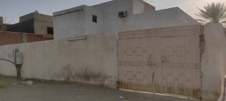 Jeddah, Apartments, Flats, Houses & Villas, SAR 1500/month,  2 BR,  I Have A Two-room Flat With Parking Space In Front.