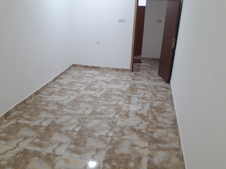 Salmaniya, Apartments, Flats, Houses & Villas, BHD 160/month,  1 BR,  90 Sq. Meter,  1 Bhk Unfurnished Flat Available With Ewa In Salmaniya Call Aleena