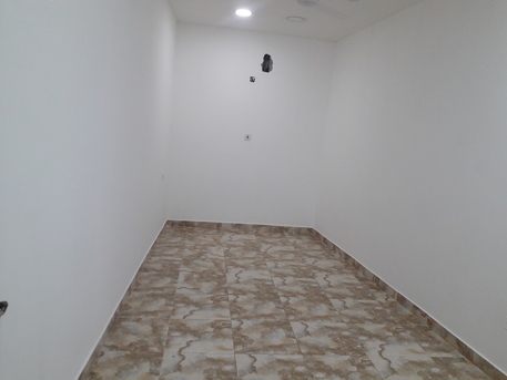 Salmaniya, Apartments, Flats, Houses & Villas, BHD 160/month,  1 BR,  90 Sq. Meter,  1 Bhk Unfurnished Flat Available With Ewa In Salmaniya Call Aleena