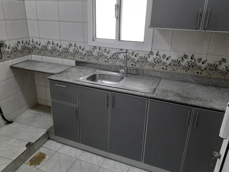 Salmaniya, Apartments, Flats, Houses & Villas, BHD 160/month,  1 BR,  90 Sq. Meter,  1 Bhk Unfurnished Flat Available With Ewa In Salmaniya Call Aleena
