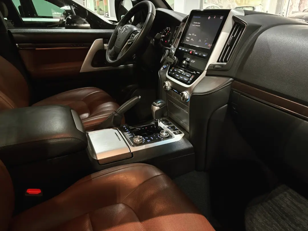 Amwaj Islands, Vehicles, Cars & Trucks , BHD 19995,  Toyota Land Cruiser VX-S,  2018,  Automatic,  162 KM,    Fully Loaded V8 5.7L Naturally Aspirated