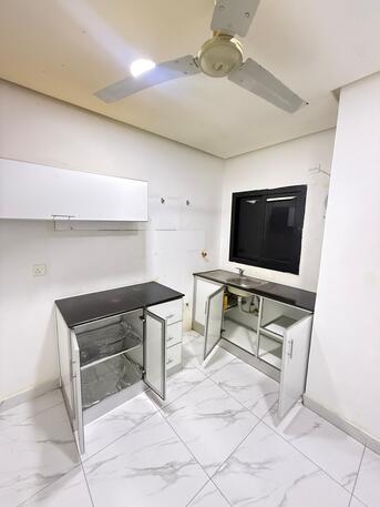 Manama, Apartments, Flats, Houses & Villas, BHD 200/month,  1 BR,  Semi Furnished 1 Bedroom Apartment Behind Al-Jazira Supermarket