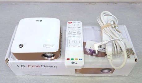 Manama, Computers, BHD 85,  LG Smart Projector Rechargeable 100" Display With Remote & Wireless Screen Sharing