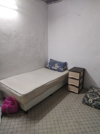 Riyadh, Housing Exchanges, SAR 400/month,  2 BR,  Bed Space Available For Rent Pakistani Or Indian(Non Smoker) Only Two Person In One Room
